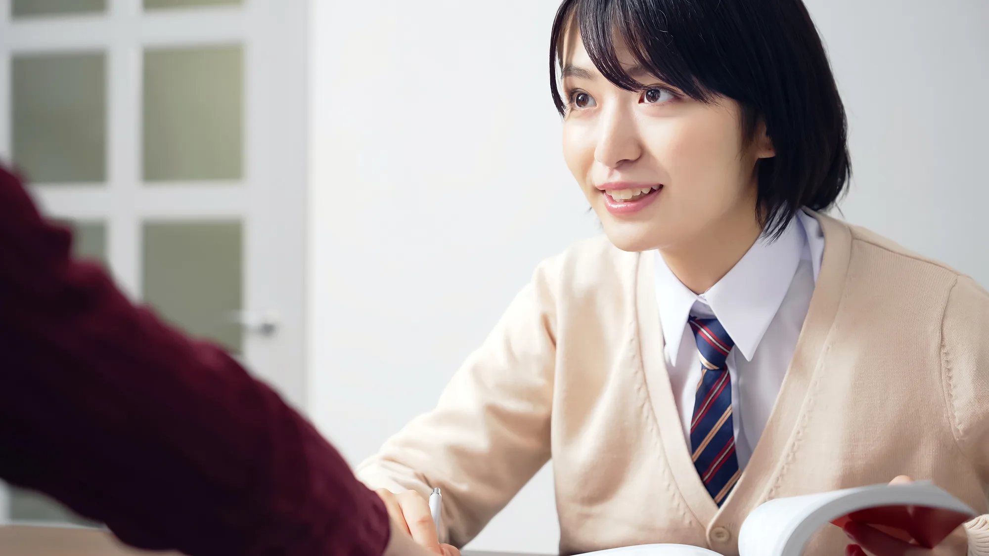 家庭教師と学ぶ中学生