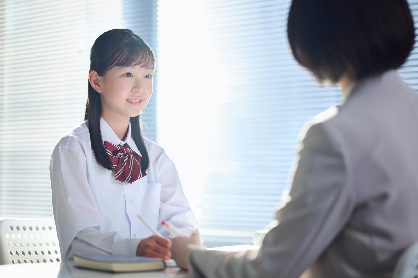 家庭教師と笑顔で学ぶ日能研生